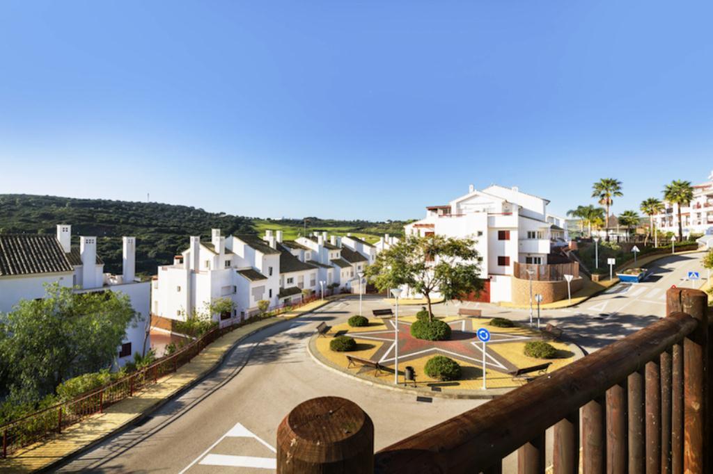 سان روكي Albayt Nueva Alcaidesa Apartments المظهر الخارجي الصورة